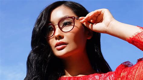 Looking back: Why retro eyewear will be a 2021 staple - Article