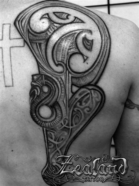 maori back-Patu tattoo - Zealand Tattoo