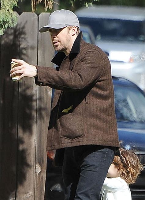 Ryan Gosling SPOTTED Out With Daughter — Sans Wedding Ring!