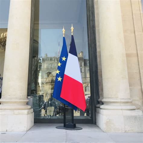 Flag of France: Meaning and history