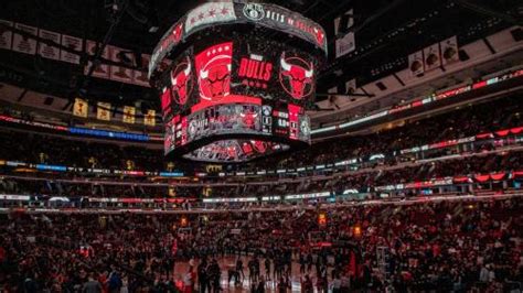 10 Reasons Every Chicagoan Should be a Bulls Fan – THE BOOTH EXPERIENCE