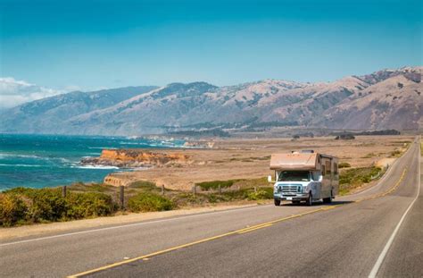 5 Best RV Road Trip Routes in the U.S. | Extra Space Storage