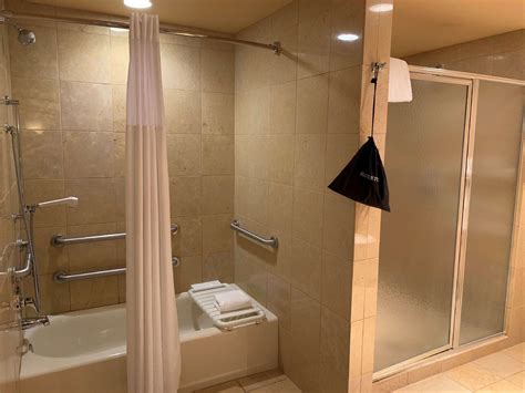 Embassy Suites East Peoria Hotel & Riverfront Co in East Peoria (IL) - Room Deals, Photos & Reviews