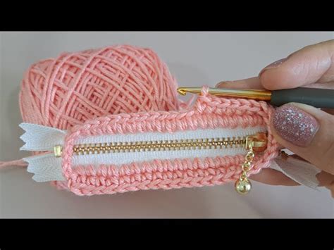 DIY Tutorial - How to crochet mini coin purse with zipper