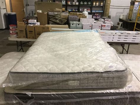 Queen Size Mattress - A D Auction Depot Inc.