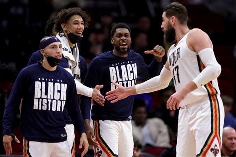 NBA: Jonas Valanciunas, Pelicans hold off Hawks | Inquirer Sports