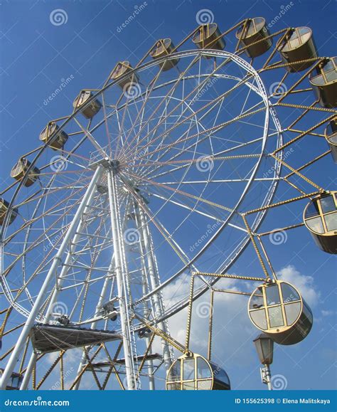 Ferris Wheel Cabins Stock Photos - Download 1,473 Royalty Free Photos