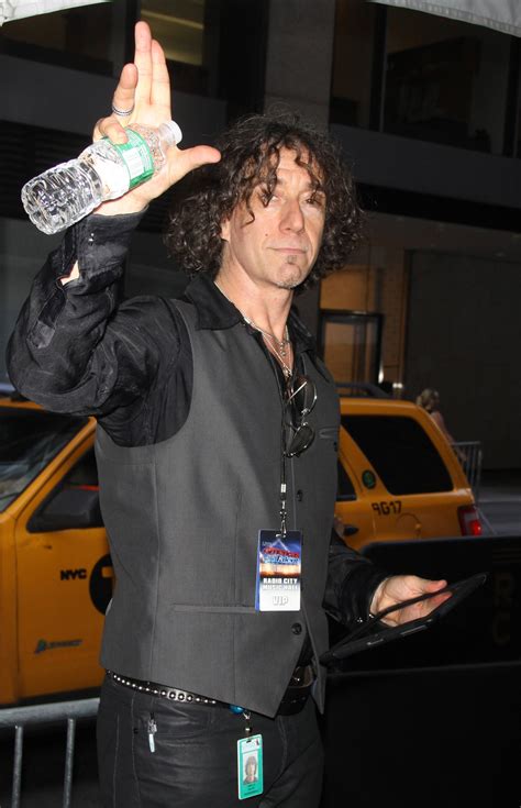 Howard Stern recalls late friend Ralph Cirella’s first radio show call-in: Listen