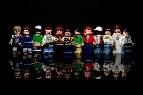 Meet the LEGO Stranger Things Season 3 Characters! : r/StrangerThings