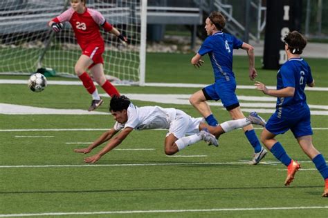 Georgetown boys soccer team tops McCallum in dramatic playoff win