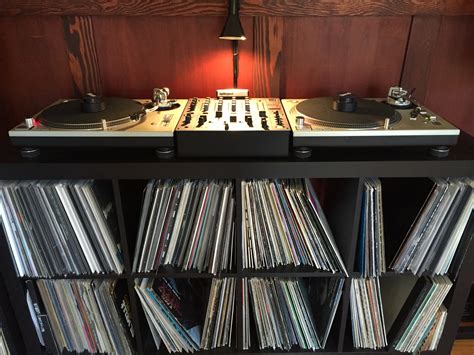 Turntable 101: How To Set Up Your Turntable Correctly | Discogs