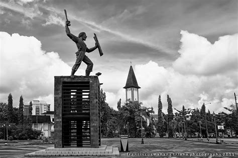 Statue of Pattimura | Statue of Kapitan Pattimura, symbol of… | Flickr ...