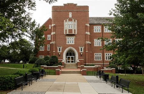 UTC college of business renamed after historic $40 million gift [photos] | Chattanooga Times ...