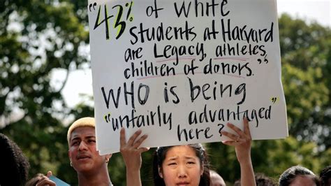 Legacy admissions: Harvard accused of favouring mostly white students - BBC News