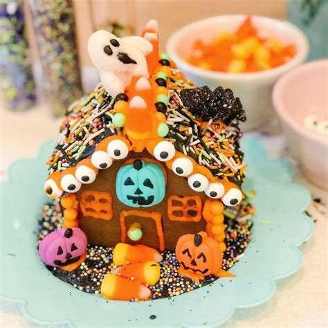 12 Halloween gingerbread house ideas to make with the family