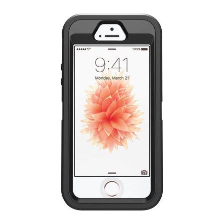 OtterBox Defender Series iPhone SE Case - Black