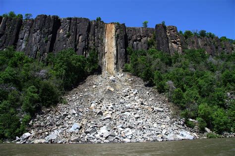 Palisades Rockfall Mars Landscape Along Hudson - The New York Times