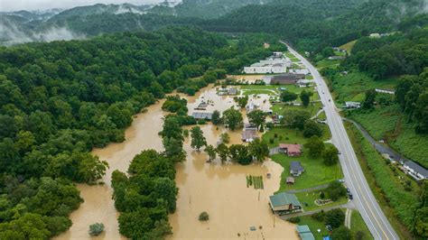 8 Dead in Kentucky Flash Floods - The New York Times