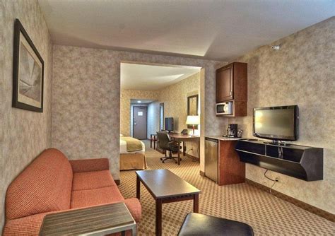 HOLIDAY INN EXPRESS SAN DIEGO SOUTH - CHULA VISTA, AN IHG HOTEL - Updated 2024 Prices & Reviews (CA)