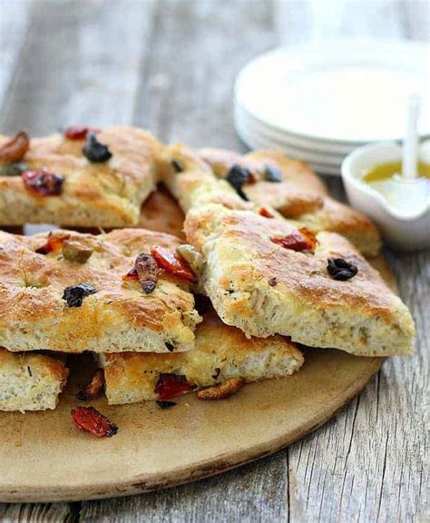 Focaccia Bread with Olives and Rosemary – Good Dinner Mom