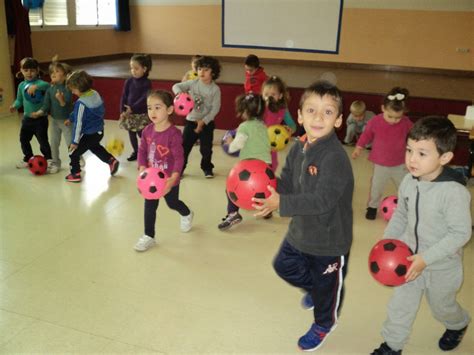 La clase de María José: JUGANDO CON PELOTAS