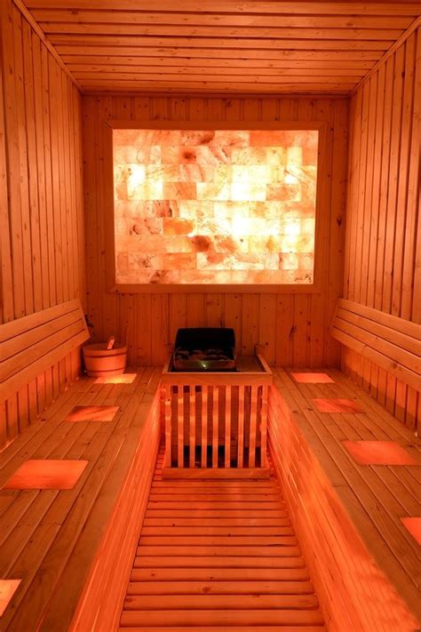 Rock salt sauna | Sauna room, Salt room, Himalayan salt room