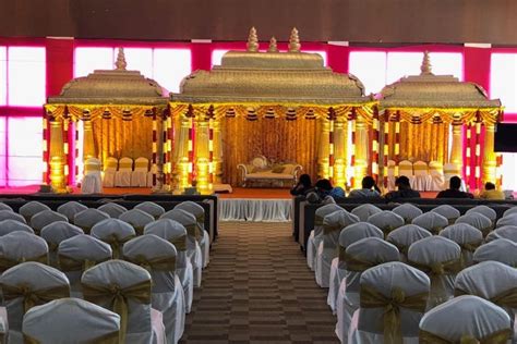 PALACE GROUNDS Bangalore: 15 Wedding Venues| Price [2023]