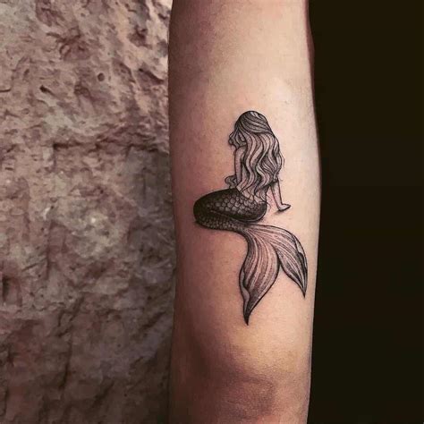 24 The Most Popular Mermaid Tattoo Designs