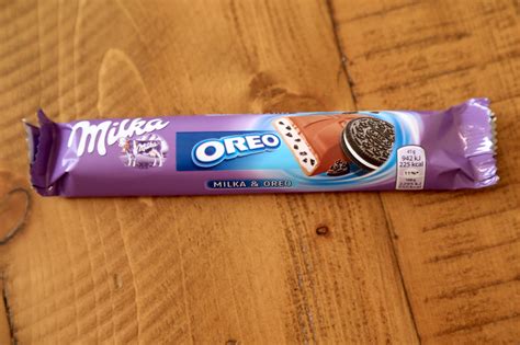 Milka Oreo Chocolate Candy Bar Review | POPSUGAR Food