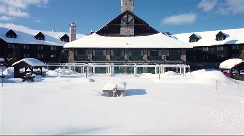 Fairmont Château Montebello - Hiver - YouTube