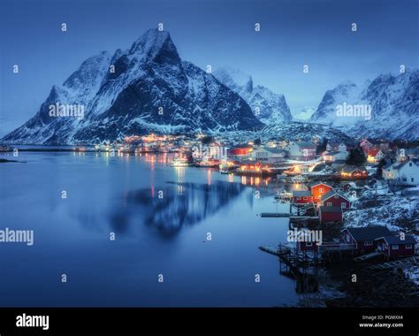 Beautiful Reine in at night, Lofoten islands, Norway. Winter landscape ...