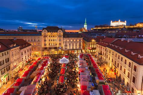 Christmas market in Bratislava - HDRshooter