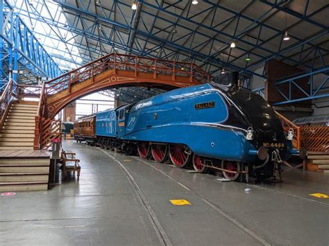 Mallard at the National Railway Museum in York : TrainPorn