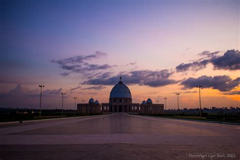 A Bunch of Pictures of a Church – Yamoussoukro Basilica | Brendan's Adventures