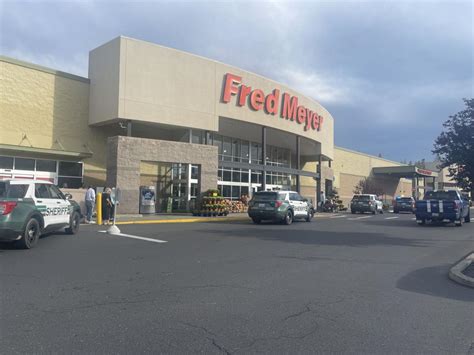 Fred Meyer employee stabs fellow employee in north Spokane | News | kxly.com