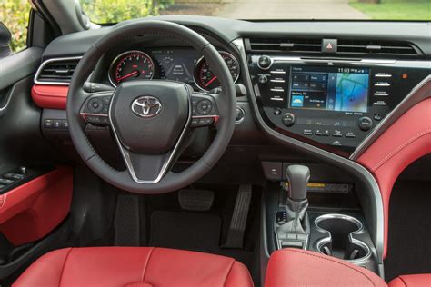 2018 Toyota Camry XSE: Features, Specifications, Review, Price