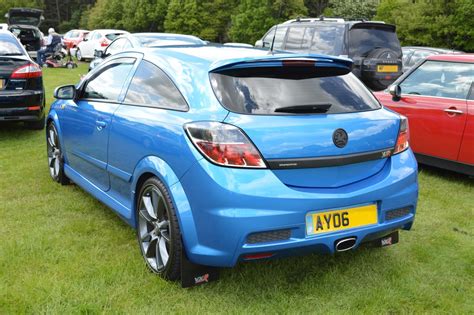 Dream Car Spotter: Vauxhall Astra VXR