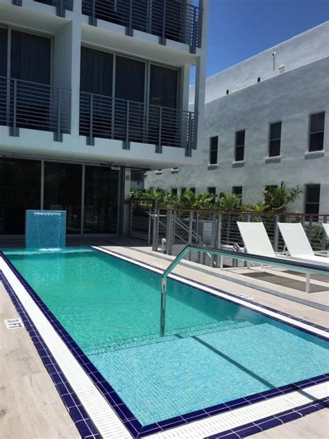 Urbanica The Meridian Hotel in Miami Beach (FL) - Room Deals, Photos ...