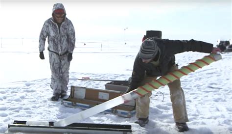 Drilling sea ice– extracting a sea ice core | FrontierScientists