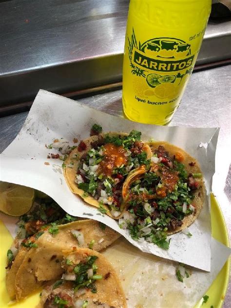 Menu at Tacos el Paisa restaurant, Mexico City, Calzada Vallejo 139