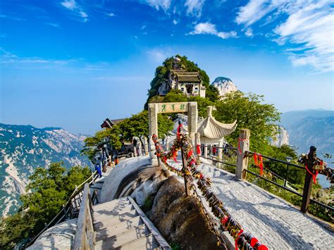 ASSIAN AGENDA: "ESCALERAS DEL CIELO" - MONTE HUA SHAN, CHINA.