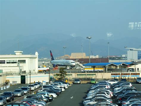 Busan Gimhae International Airport | Delta 757 Overnighting … | Flickr