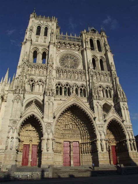 20+ Famous Religious Buildings Around The World