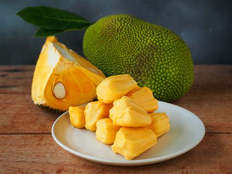 The 4 Best Jackfruit Recipes to Make it Your New Favorite Plant-Based Staple | The Beet