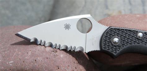 Spyderco Dragonfly 2 Knife Review - Man Makes Fire