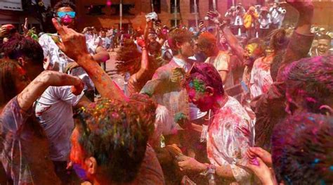 Fairs & Festivals in Maharashtra - List of Popular Festivals in Maharashtra