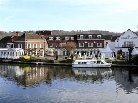 Macdonald Compleat Angler | Afternoon Tea Bookings