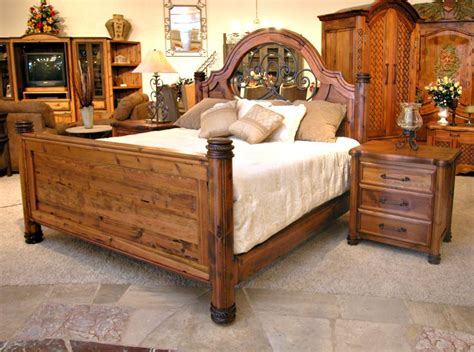 Hand Carved Beds | Solid Wood Beds | King Beds