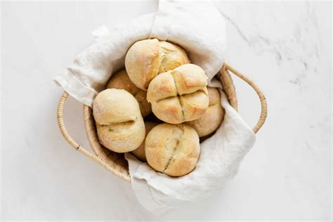 How To Steam Buns Without A Steamer - Foods Guy