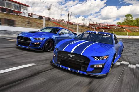 2022 Ford NASCAR Next Gen Mustang Research & Pictures